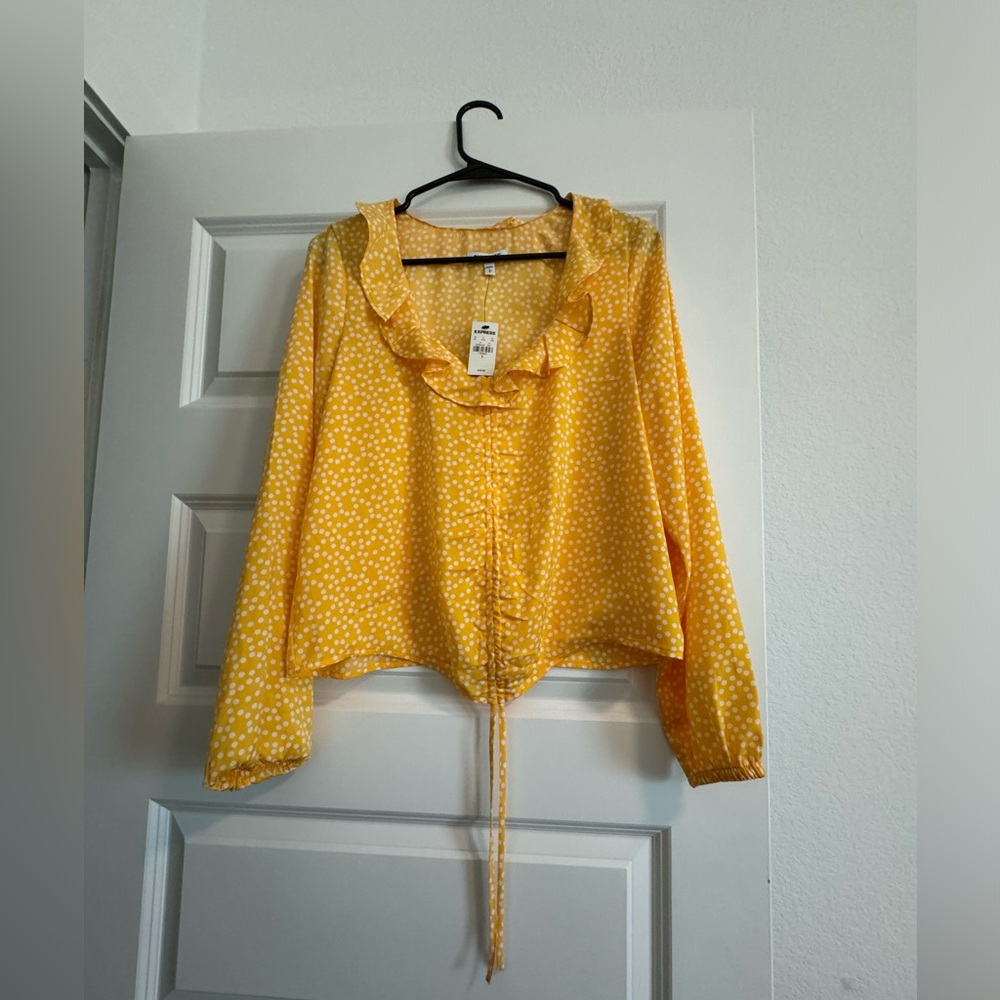 XS-Yellow Polka dot top -Express -NWT - Picture 5 of 6